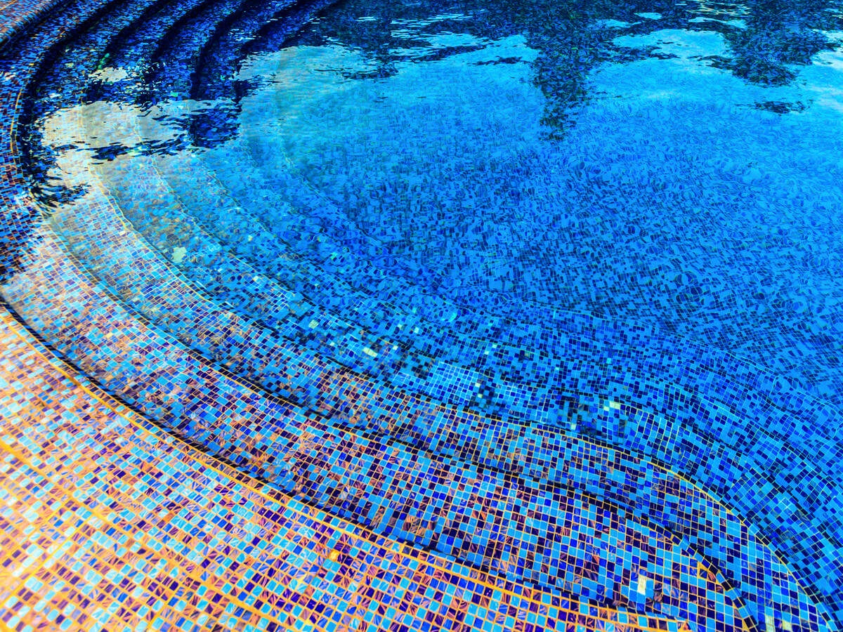 Cristofoli_Mosaik_Galerie_4.-Pool_6.jpg