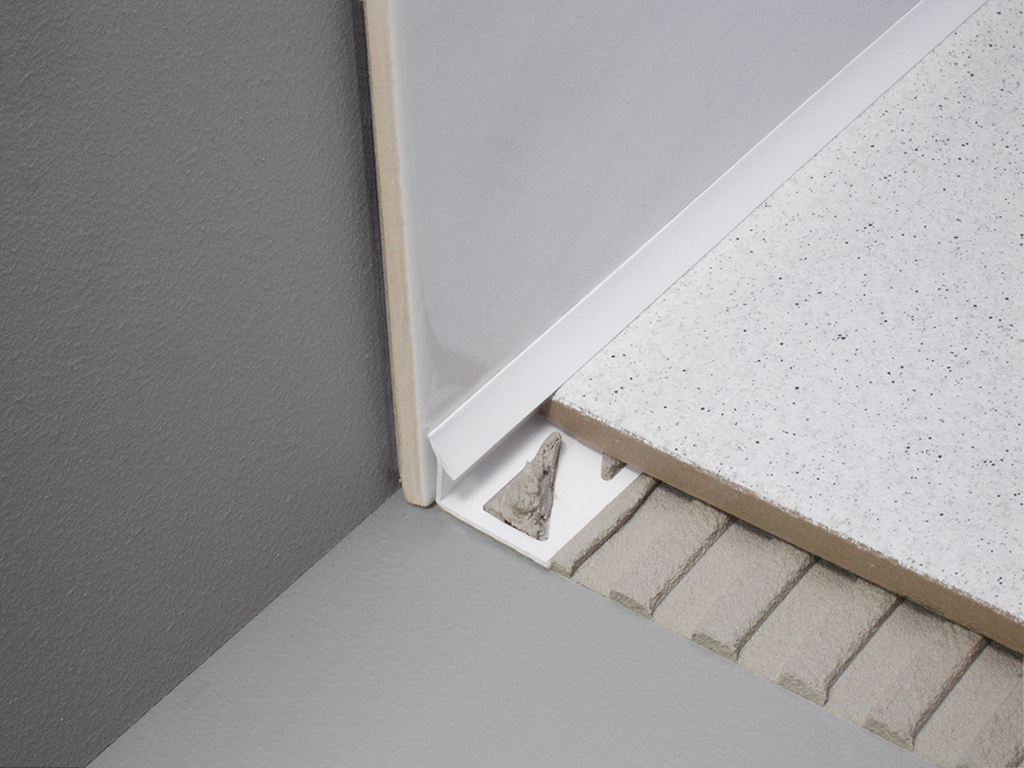 fliesenprofile-für-wand/boden-anschlüsse-duracove-pvc-basel_DCP-730_PVC_weiss_Low.jpg