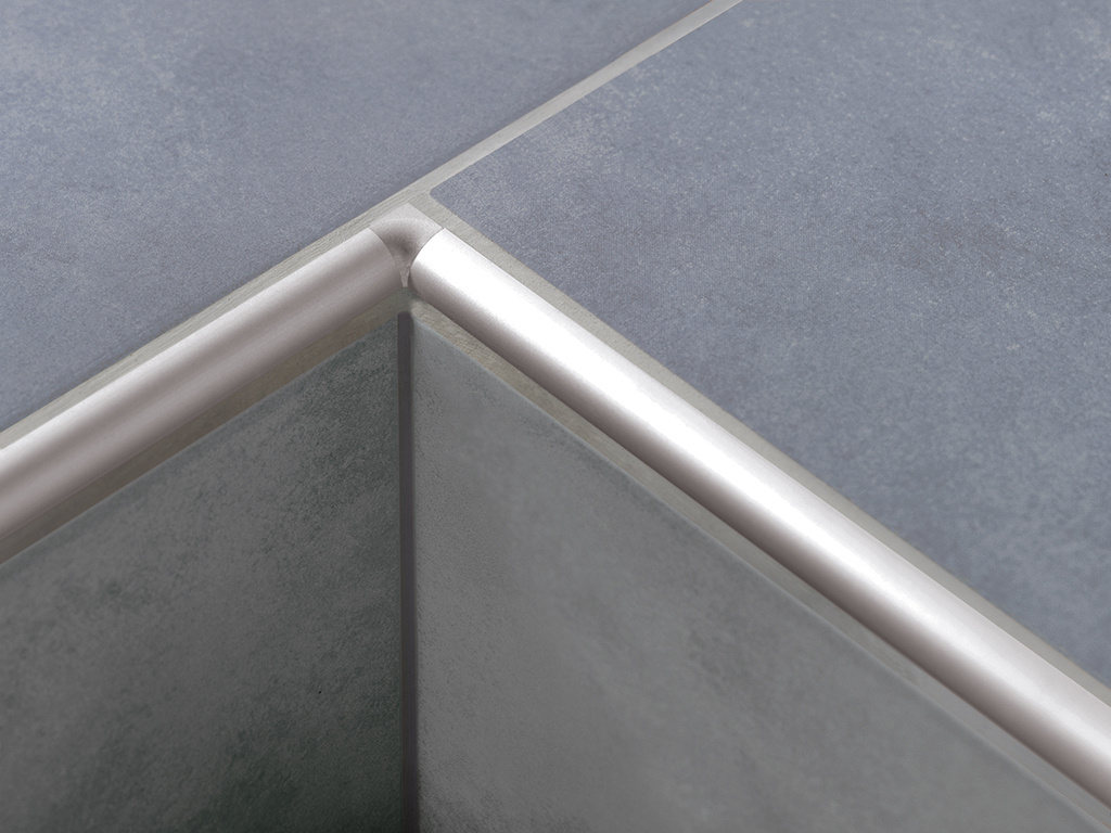 Fliesenprofile für Abschlüsse DURONDELL_DRAE-YI_Innenecke_Alu_silber-eloxiert_01_Low.jpg
