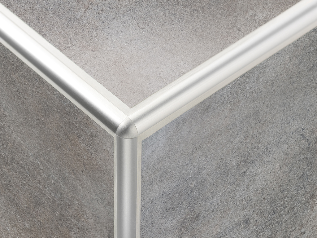 Fliesenprofile für Abschlüsse DURONDELL_DRAE-Y_Aussenecke_Alu_silber-eloxiert_01_Low.jpg