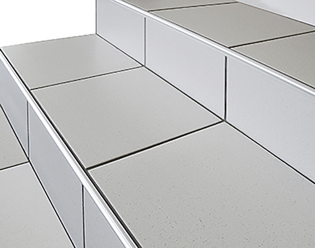 Treppenstufenprofile_für_Fliesen_basel_FLORENTOSTEP_Treppe_05_Low.jpg