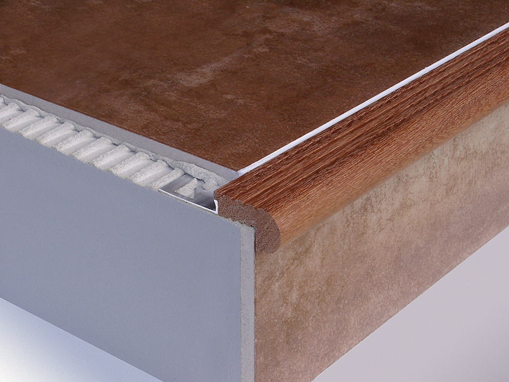 Treppenstufenprofile_für_Fliesen_Garden-Typ-S_DSTWGS_Alu_Holz_02_Low.jpg