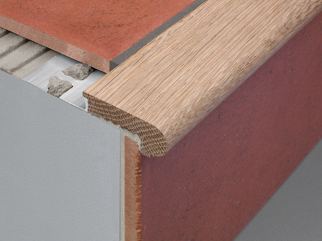 Treppenstufenprofile_für_Fliesen_Garden_DSTWG_Alu_Holz_02_Low.jpg