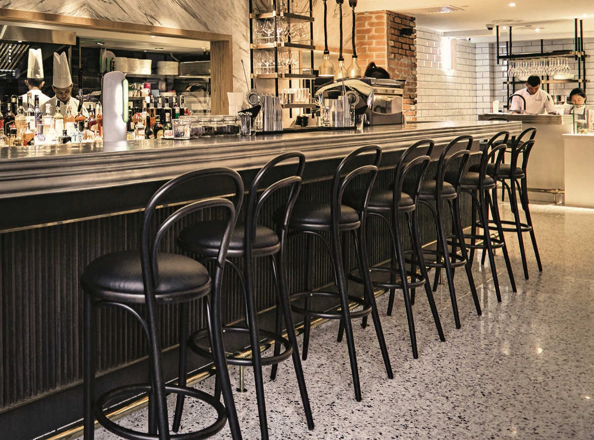 brasserie fritz cafe - kuala lumpur malaysia - sb173 - pubblico 4 ok.jpg
