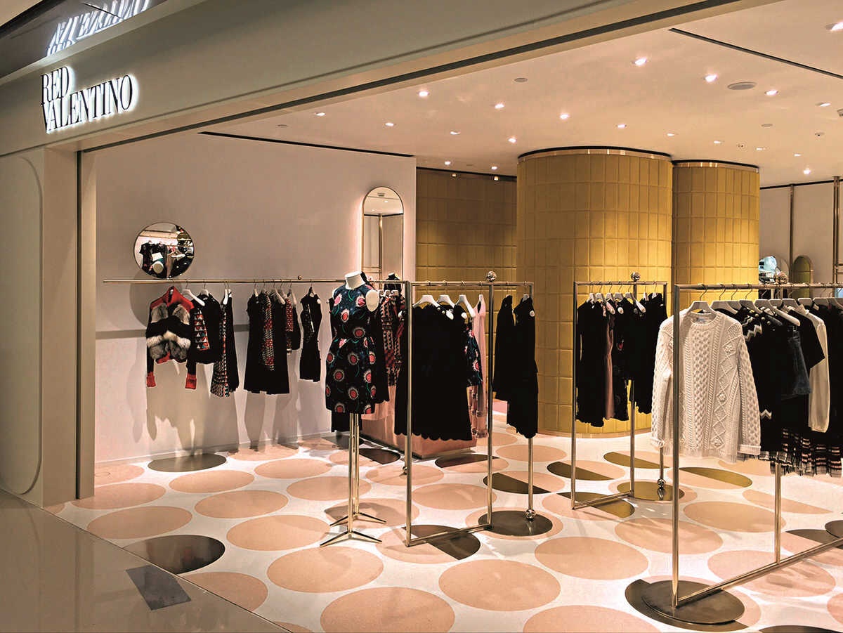red valentino store - shenzen china - SB 135 136 - retail 1 ok.jpg