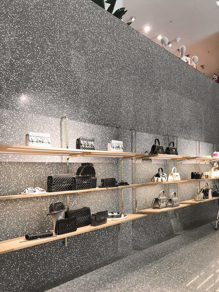valentino - dubai united arab emirates - custom - retail - rivestimenti 1 ok.jpg