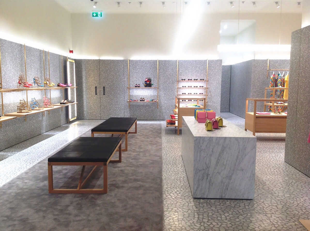valentino - dubai united arab emirates - custom - retail - rivestimenti 9.jpg